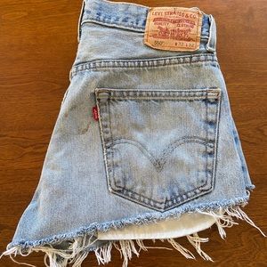 Levi 550 cut off shorts size 32